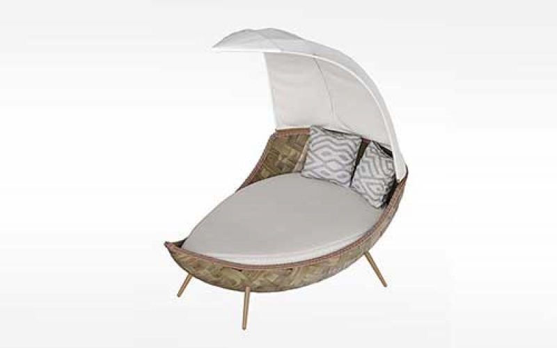 Outdoor leisure lounge chairs by the swimming pool