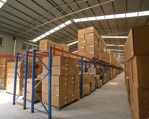 Most products are in stock, and the delivery efficiency is high.