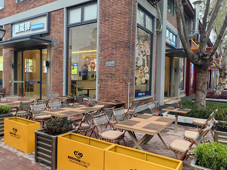 Outdoor Restaurants in Hubei Hawaii