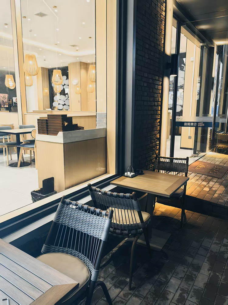 Outdoor Restaurants in Hubei Hawaii