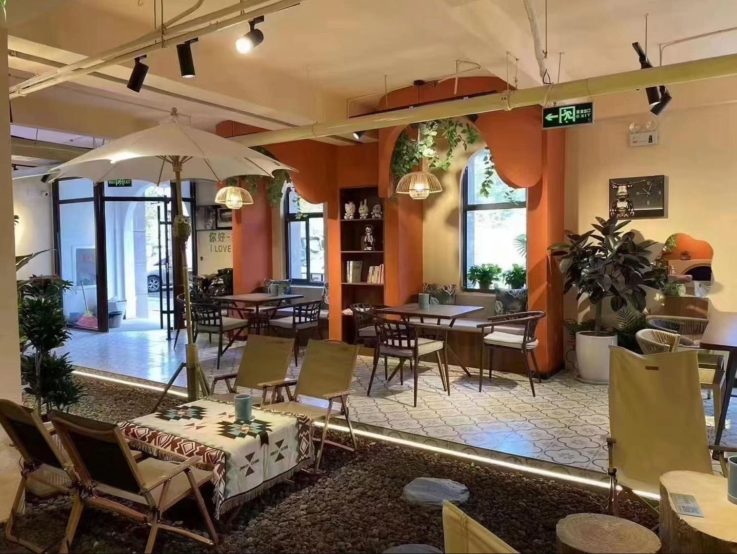 Outdoor Restaurants in Manhattan